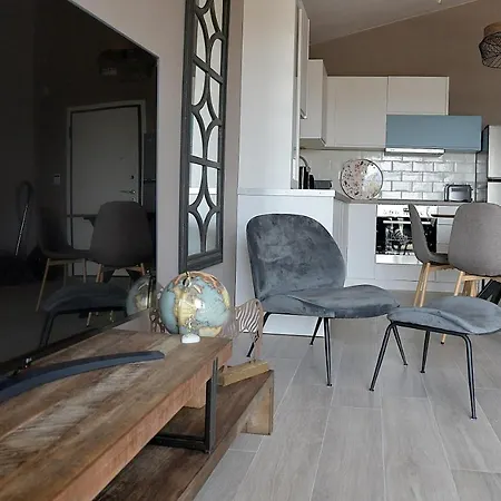 Cocoon Elegant Living Apartment