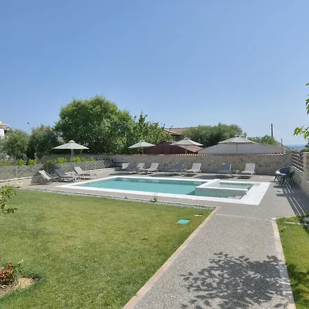 Cocoon Elegant Living *